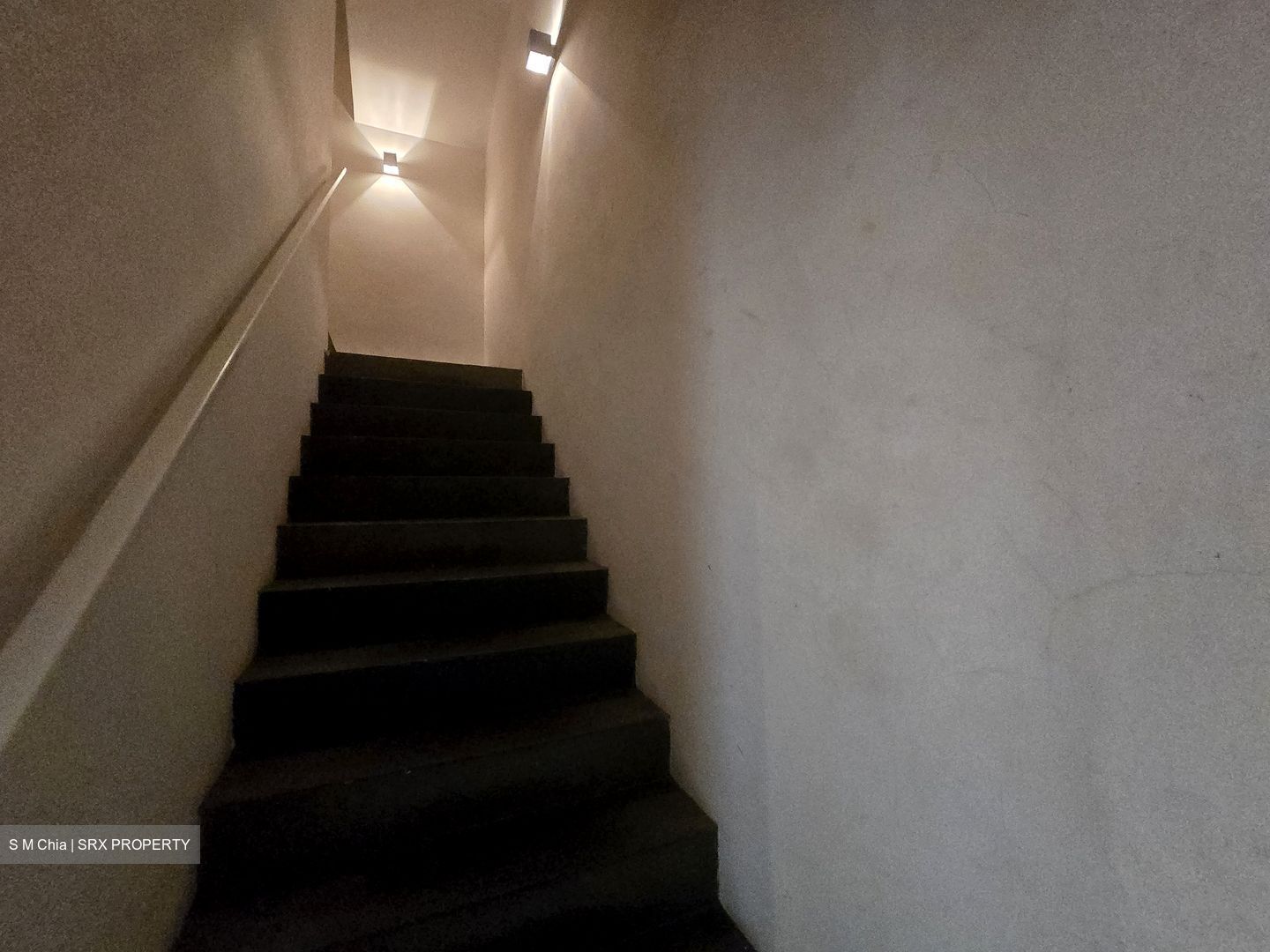 Mohamed Sultan Road (D9), Office #559266191